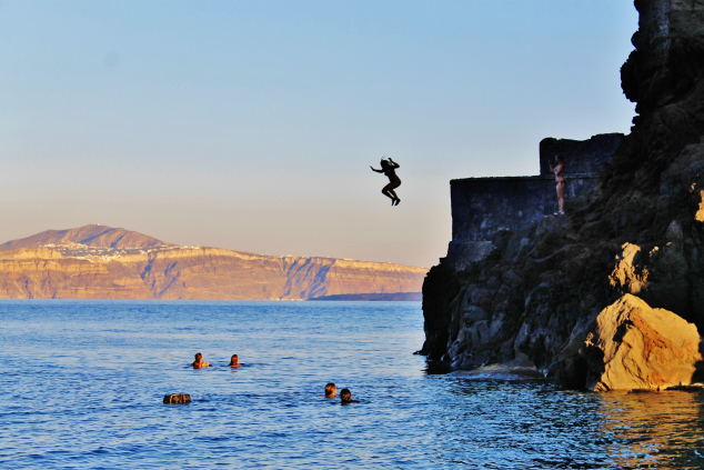 cliff jumping